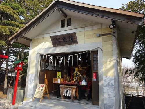 150320TT4湯倉神社みこし殿.jpg