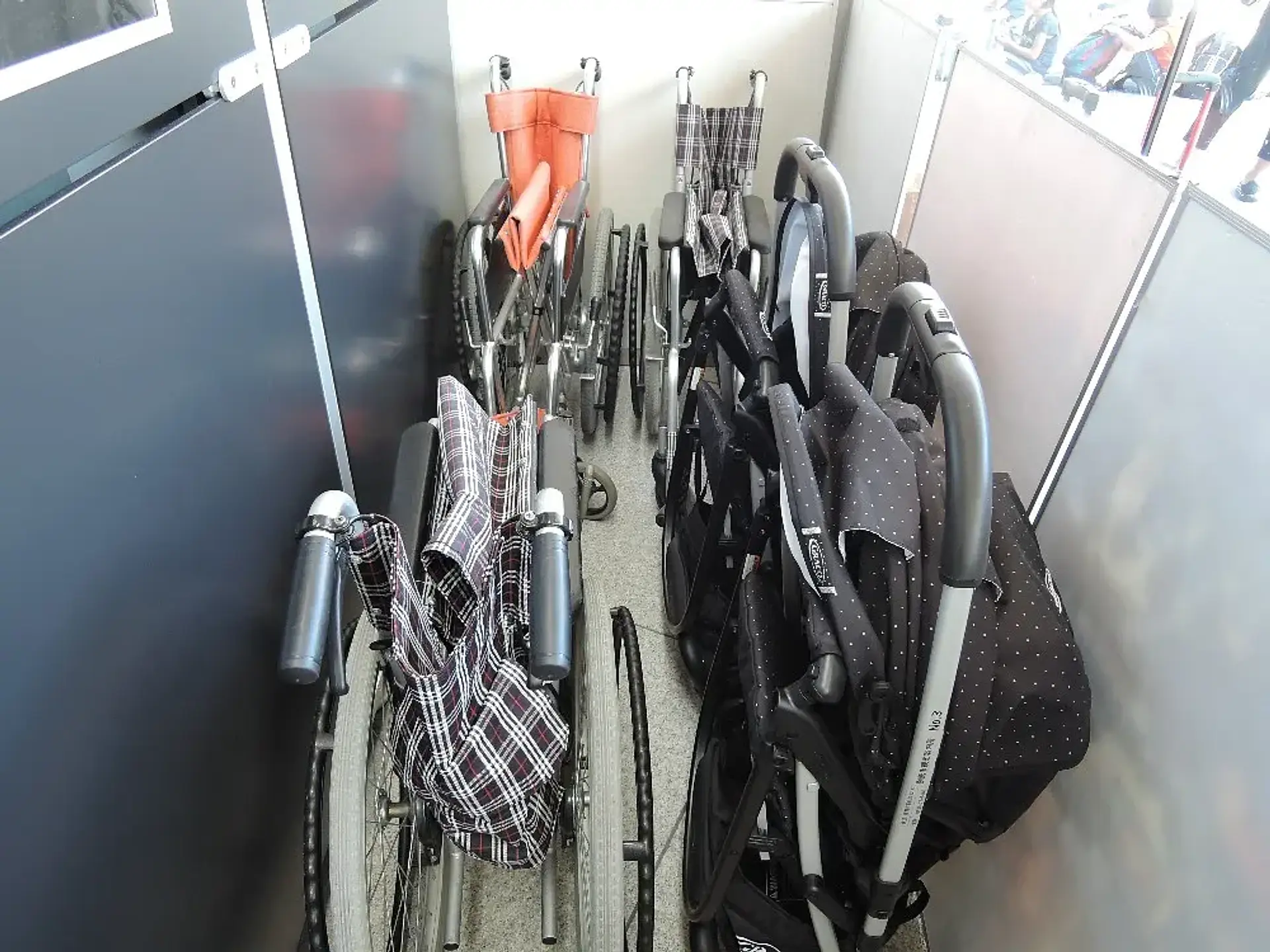 車いすイメージ