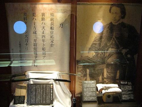 土方歳三凾館記念館拳銃.JPG