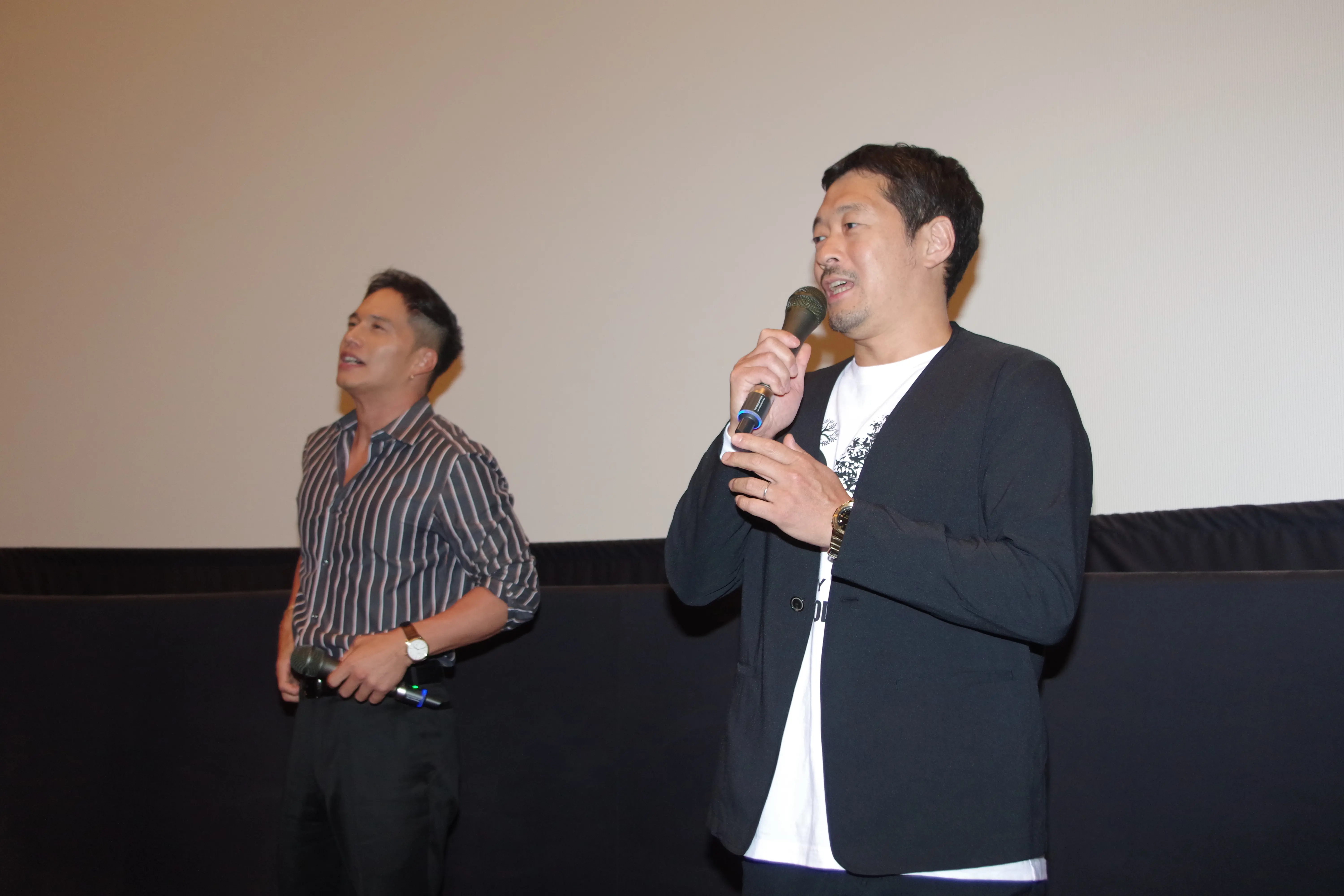 ※函館新聞社撮影※おいしい給食舞台あいさつ (2).JPG