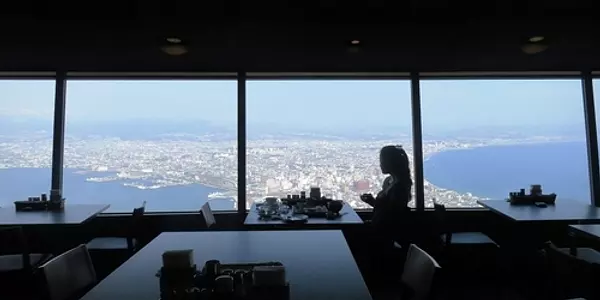 函館山の昼景はいかが？　絶景！山頂ランチ