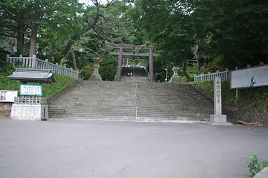 函館総鎮守、歴史ある函館八幡宮を訪ねる