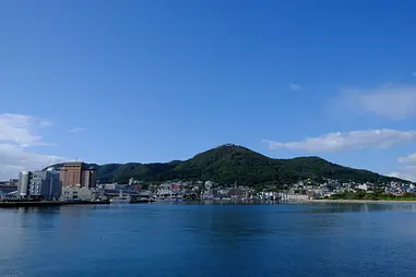 ※函館の画像ライブラリー※Mt_Hakodate_&_The_Hakodate_port-1.jpg