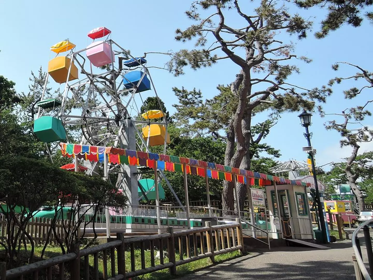 ミニ遊園地に動物園、子どもと楽しむ函館公園